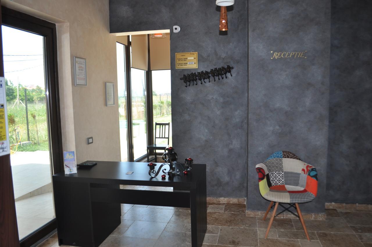 Sara Hotel Vama Veche Luaran gambar